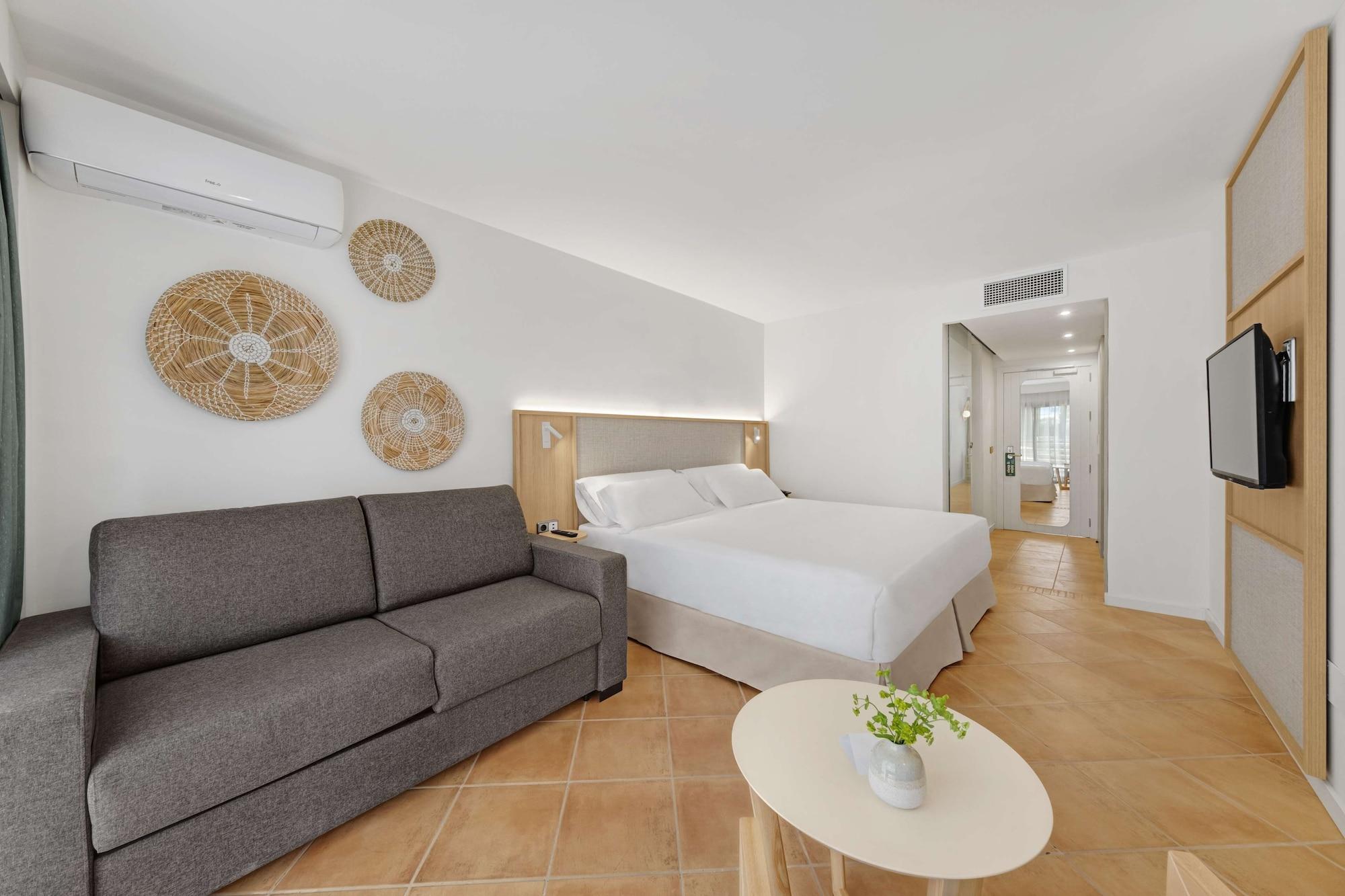 Occidental Cala Vinas Hotel Cala Vinas  Екстериор снимка